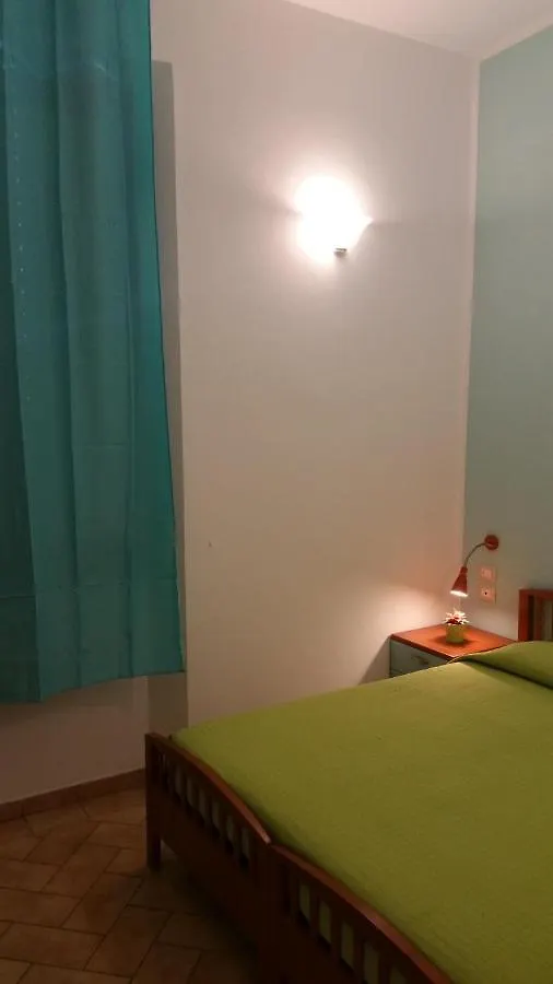 Au Jardin De Florence Bed and Breakfast Appartamento