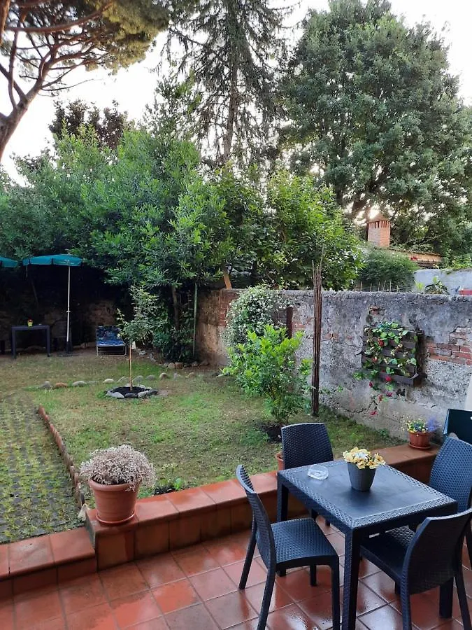 Au Jardin De Florence Bed and Breakfast Appartamento